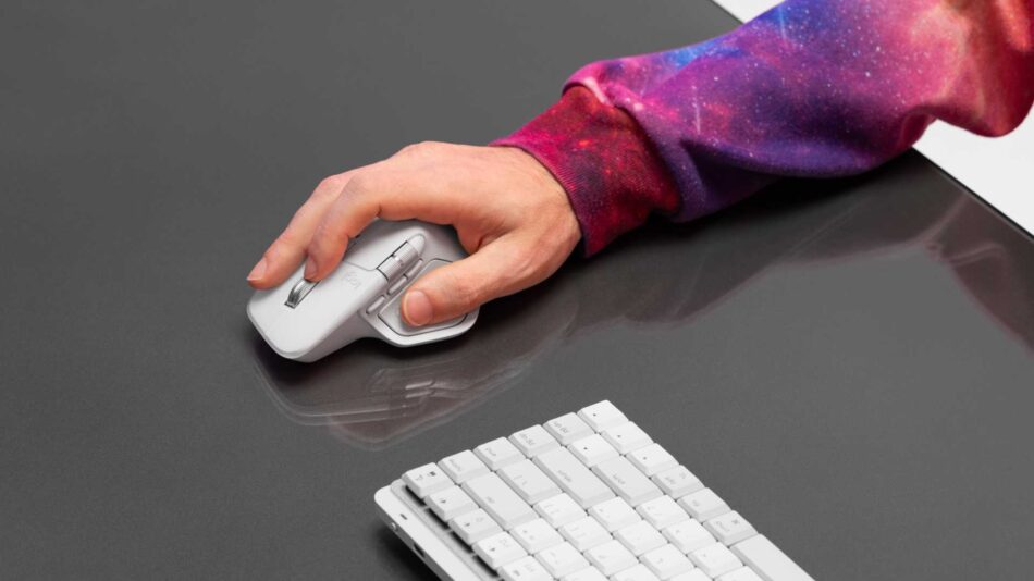 Logitech’in Yeni Mouse’u MX Master 4, Dokunsal Geri Bildirim ve Kısayol Özellikleriyle Geliyor